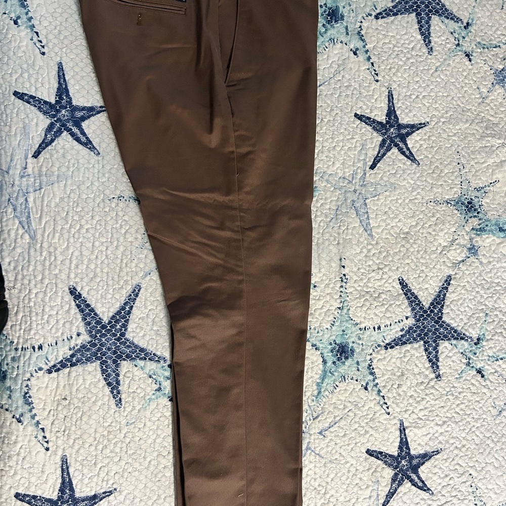 Izod American Men's Brown chino Pants